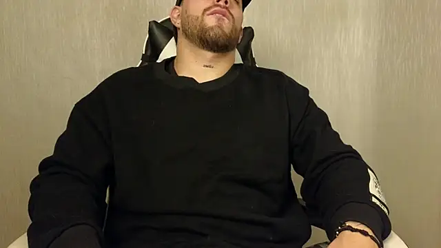 Ades Lowe online show from October 19, 2025, 11:22 am