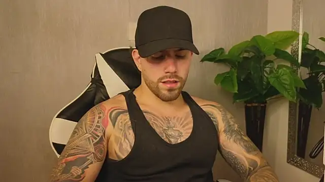 Ades Lowe online show from December 21, 2025, 11:39 am