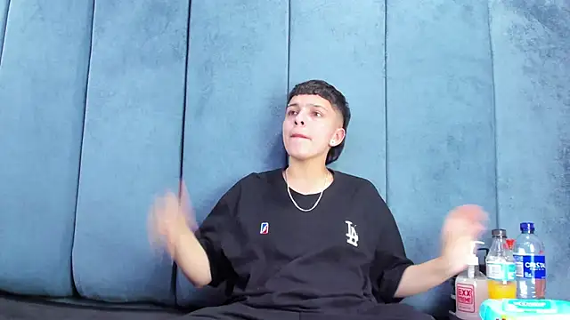 Megan Thompson  online show from March 12, 2026, 2:18 am