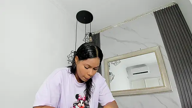 keyla mejia online show from April 5, 2026, 12:13 pm