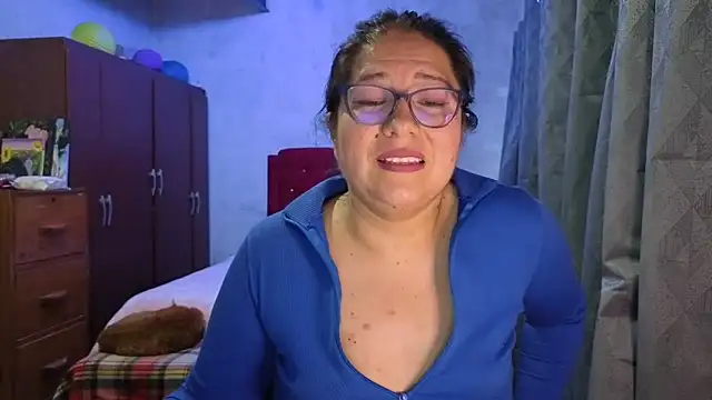 scarlett widow  online show from February 22, 2026, 10:41 pm