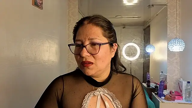 Snapshot of scarlett_widow_ chatting on July 20, 2026, 3:32 am scarlett widow online show from July 20, 2026, 3:32 am