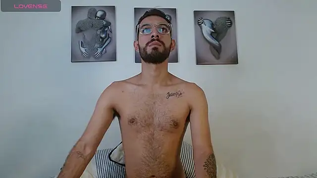 ReyPablo1 online show from September 21, 2025, 3:57 pm