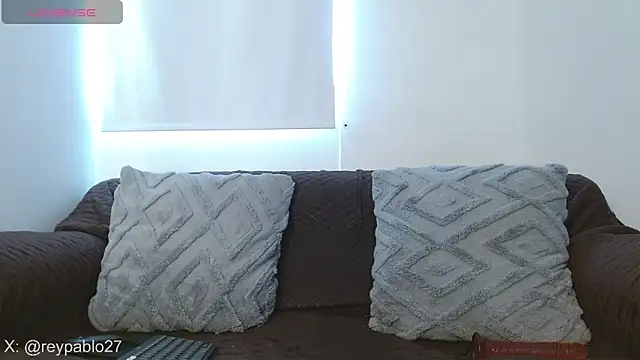 ReyPablo1 online show from November 21, 2025, 8:40 pm