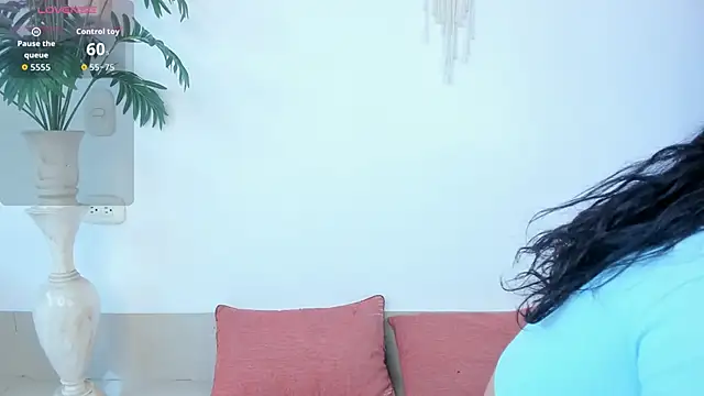 emily yeon online show from November 27, 2025, 7:05 pm