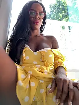 Bustykeyla online show from October 13, 2025, 4:29 pm