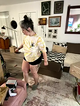 Alix Valentine online show from November 29, 2025, 6:44 pm