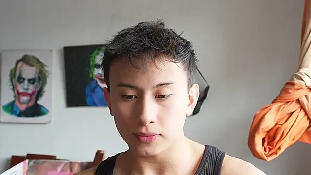 Snapshot of DeusbelliS chatting on October 5, 2025, 8:18 pm DeusbelliS online show from October 5, 2025, 8:18 pm