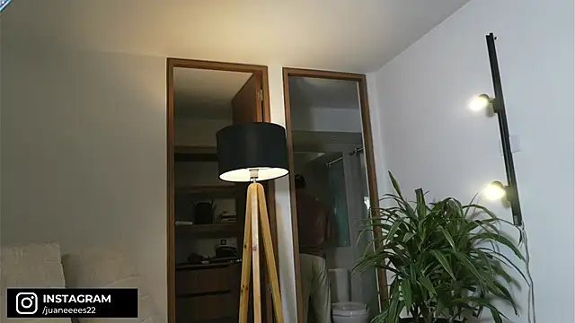 DeusbelliS online show from April 23, 2026, 12:01 am