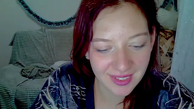 Snapshot of Lily_Ember chatting on January 6, 2026, 6:33 pm Lily Ember online show from January 6, 2026, 6:33 pm