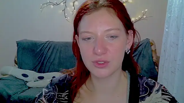 Snapshot of Lily_Ember chatting on February 15, 2026, 2:58 pm Lily Ember online show from February 15, 2026, 2:58 pm