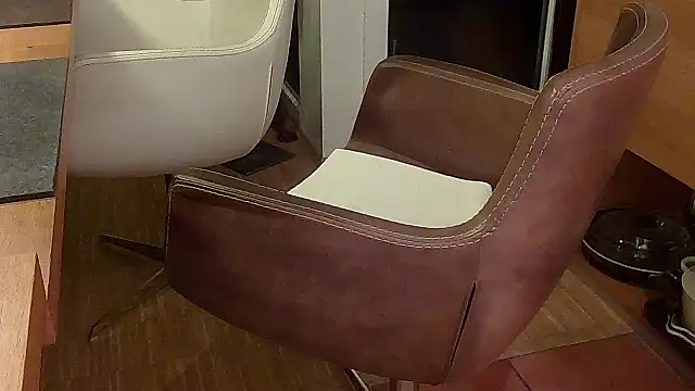 Unique X perience online show from October 6, 2025, 11:46 pm