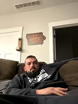 Halaras123 online show from November 9, 2025, 11:36 pm