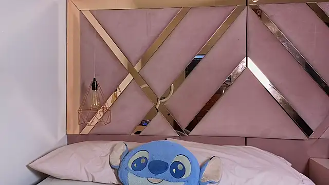 Sthephany grand online show from October 3, 2025, 3:53 pm