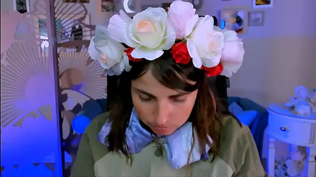 MartaEdams online show from September 15, 2025, 6:13 am