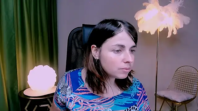 MartaEdams online show from November 28, 2025, 6:16 am