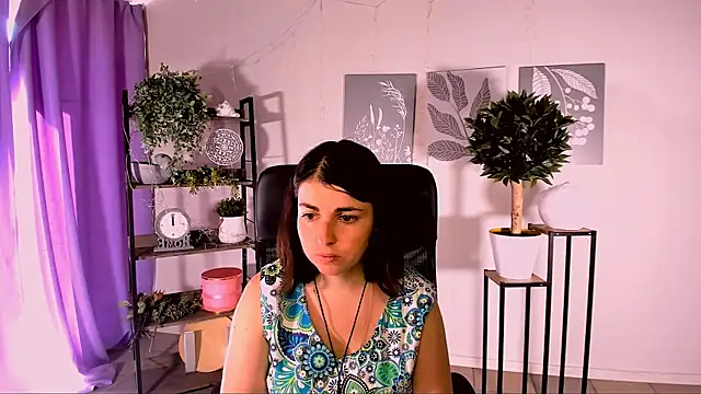 Snapshot of MartaEdams chatting on June 10, 2026, 5:07 am MartaEdams online show from June 10, 2026, 5:07 am
