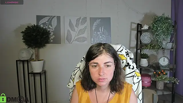 Snapshot of MartaEdams chatting on July 13, 2026, 5:10 am MartaEdams online show from July 13, 2026, 5:10 am