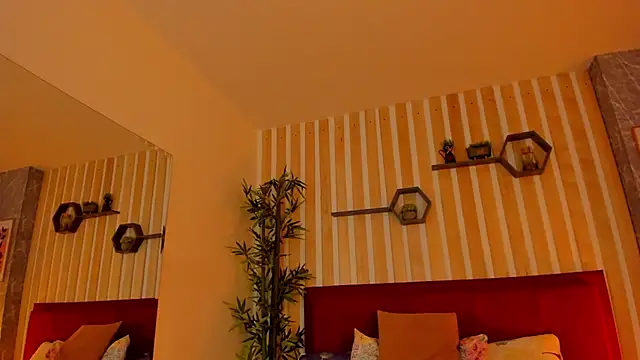 SamayRyann online show from September 11, 2025, 12:38 pm