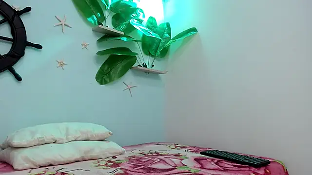 eladyrous98 online show from September 17, 2025, 1:24 pm