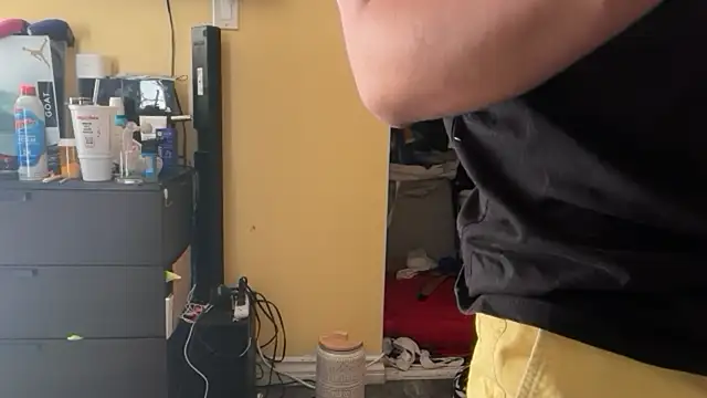 kSwisssxxx online show from October 16, 2025, 8:10 pm