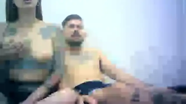 parejajuguetona420 online show from November 18, 2025, 4:50 am