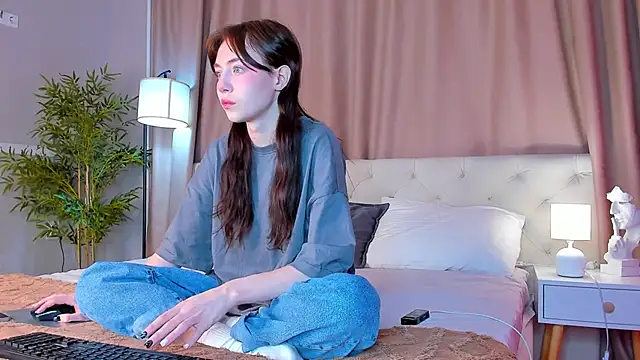 Skelerata online show from October 19, 2025, 1:17 am