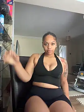 Snapshot of Regina69slut chatting on June 17, 2026, 9:01 am Regina69slut online show from June 17, 2026, 9:01 am