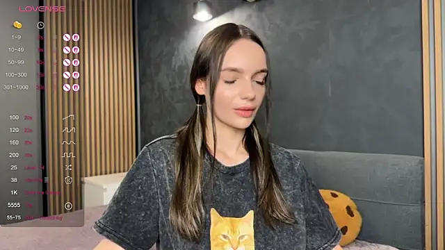 litlle angelll online show from April 19, 2026, 6:10 pm