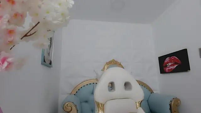 eimy skinny  online show from September 10, 2025, 12:38 pm