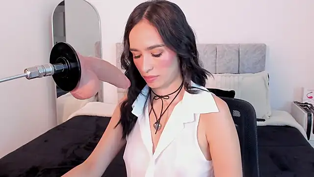 Taylormaxwell online show from October 6, 2025, 10:07 pm