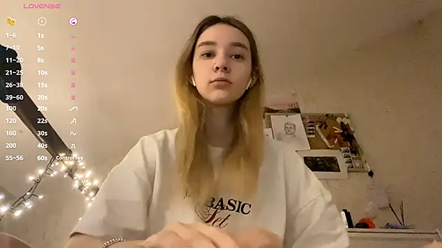 DanaCore online show from November 2, 2025, 10:34 pm