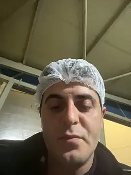 Semihh35 online show from April 22, 2026, 1:41 am