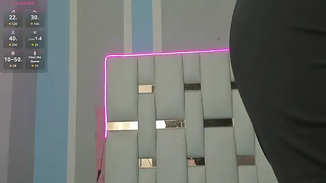 elenacooper1 online show from November 10, 2025, 7:35 pm