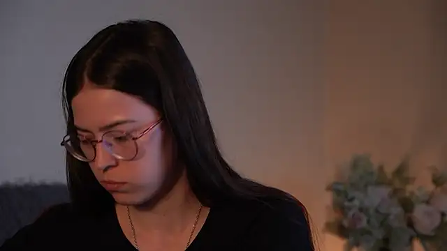 ywixos online show from September 14, 2025, 10:14 am