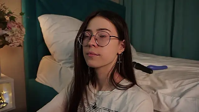 ywixos online show from March 15, 2026, 3:07 pm