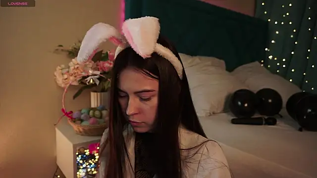 ywixos online show from April 7, 2026, 2:50 pm