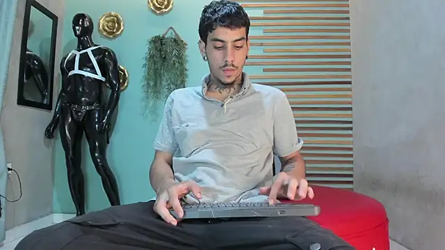 jharol cardonaa online show from November 9, 2025, 1:04 am