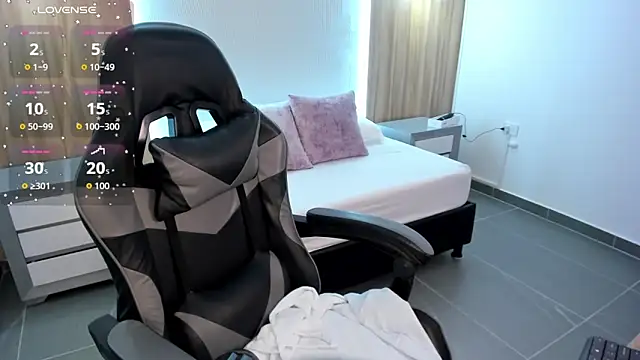 megara x  online show from October 18, 2025, 11:38 pm