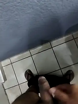 Leofj007 online show from November 15, 2025, 5:09 pm