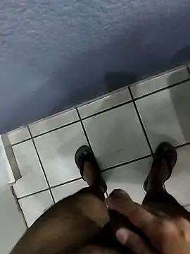 Leofj007 online show from November 24, 2025, 5:51 am