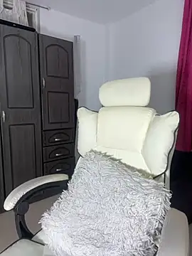 Snapshot of Issa_Santana chatting on September 15, 2025, 7:58 pm Issa Santana online show from September 15, 2025, 7:58 pm