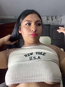 Snapshot of Issa_Santana chatting on October 19, 2025, 7:47 pm Issa Santana online show from October 19, 2025, 7:47 pm