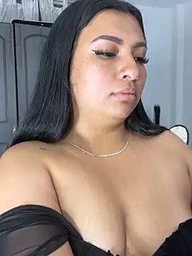 Snapshot of Issa_Santana chatting on November 19, 2025, 8:09 pm Issa Santana online show from November 19, 2025, 8:09 pm