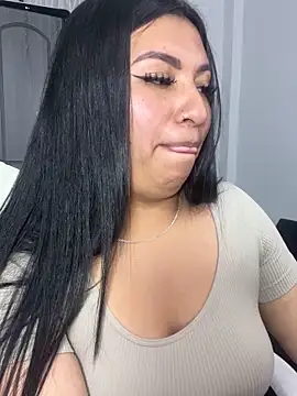 Snapshot of Issa_Santana chatting on November 20, 2025, 6:40 pm Issa Santana online show from November 20, 2025, 6:40 pm