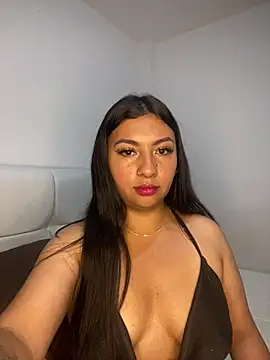 Snapshot of Issa_Santana chatting on February 10, 2026, 7:51 pm Issa Santana online show from February 10, 2026, 7:51 pm