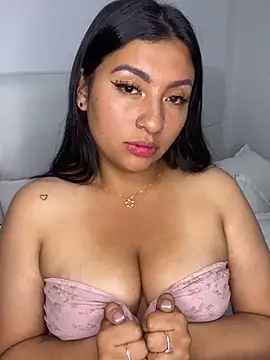 Snapshot of Issa_Santana chatting on February 13, 2026, 8:38 pm Issa Santana online show from February 13, 2026, 8:38 pm