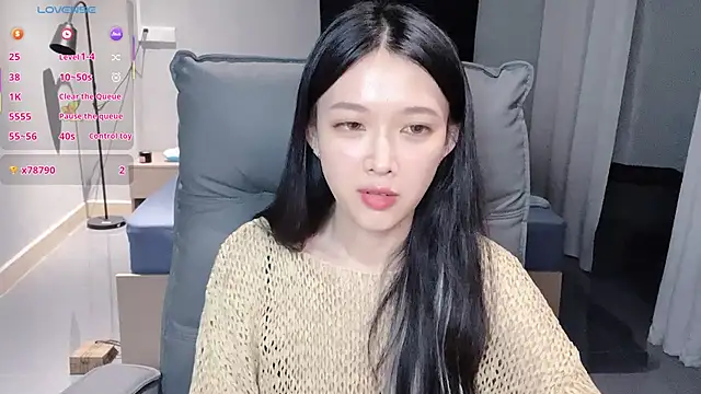 NiNi-baby520 online show from October 24, 2025, 3:52 pm