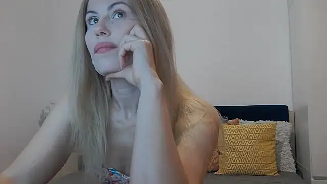 Snapshot of Lika_Soul chatting on May 6, 2026, 4:45 pm Lika Soul online show from May 6, 2026, 4:45 pm