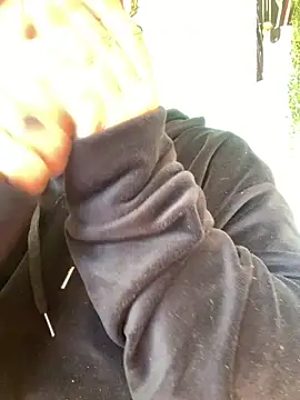 Snapshot of LupeLok chatting on September 24, 2025, 6:11 pm LupeLok online show from September 24, 2025, 6:11 pm